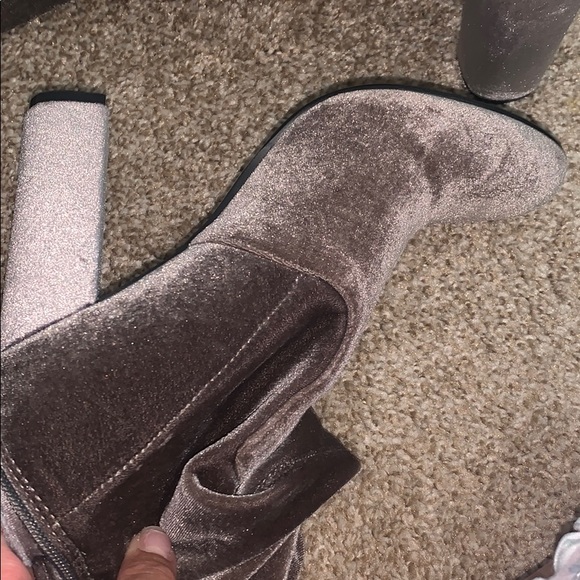 Over the knee boots - Picture 3 of 3